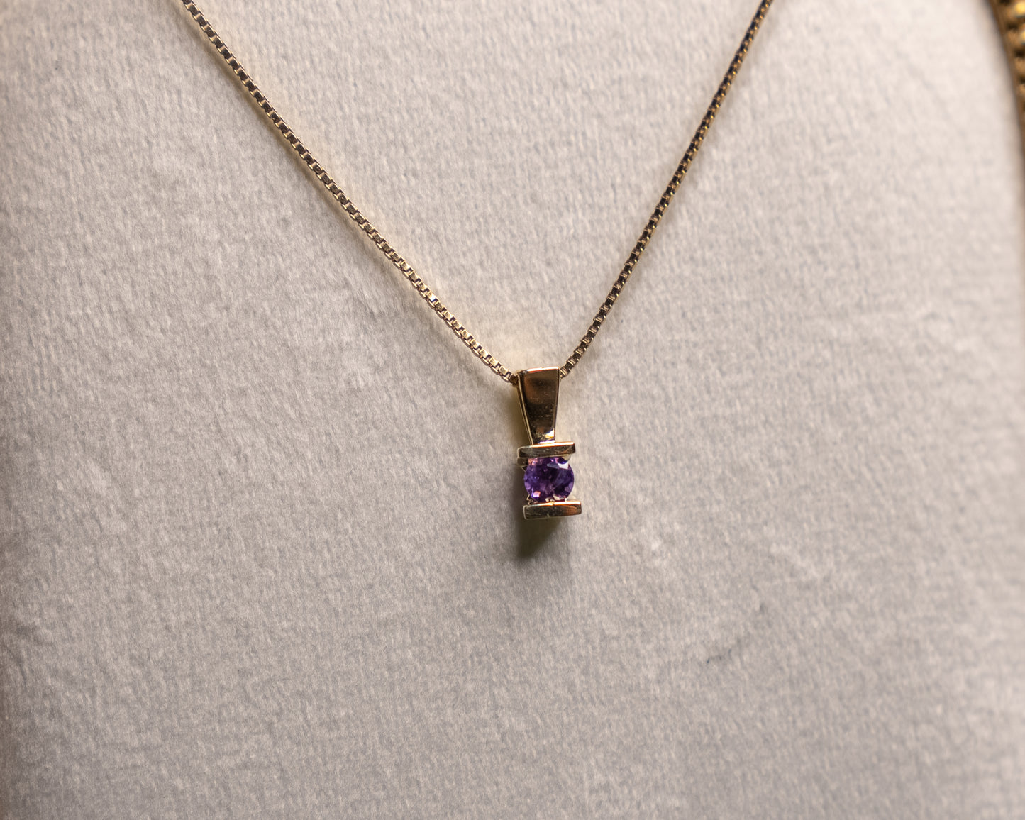 10k "The Little Round Amethyst" Pendant