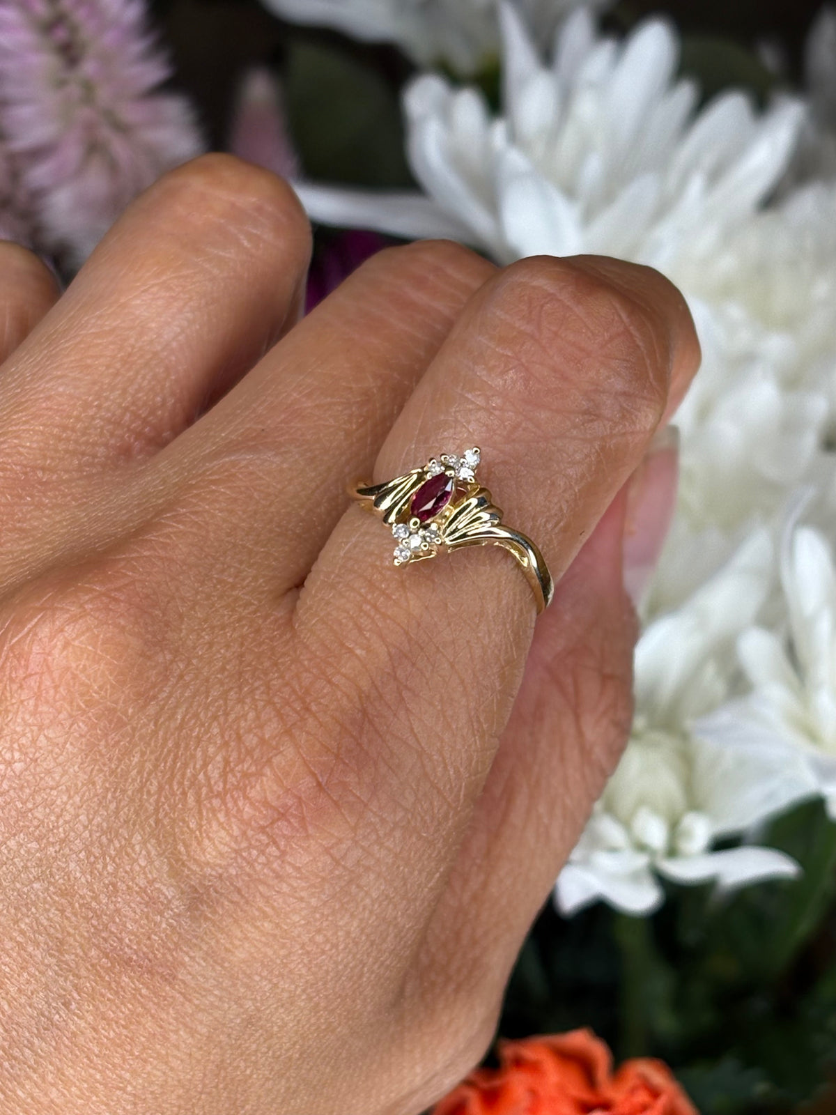 14k Diamante y Ruby Anillito