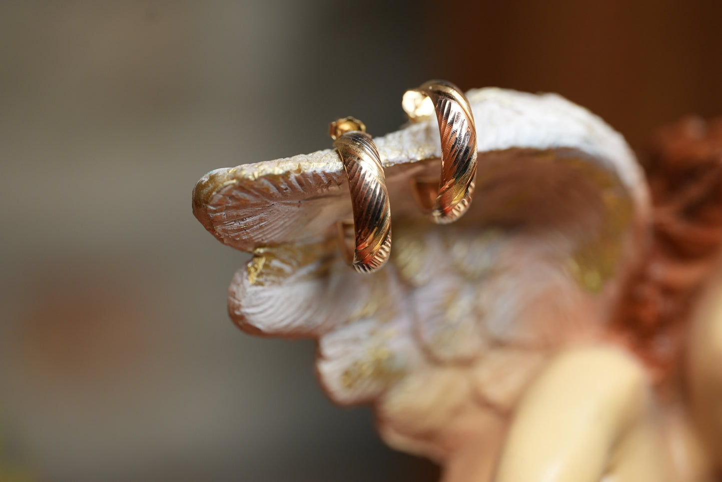 10k Twisted Tricolor Half Hoop