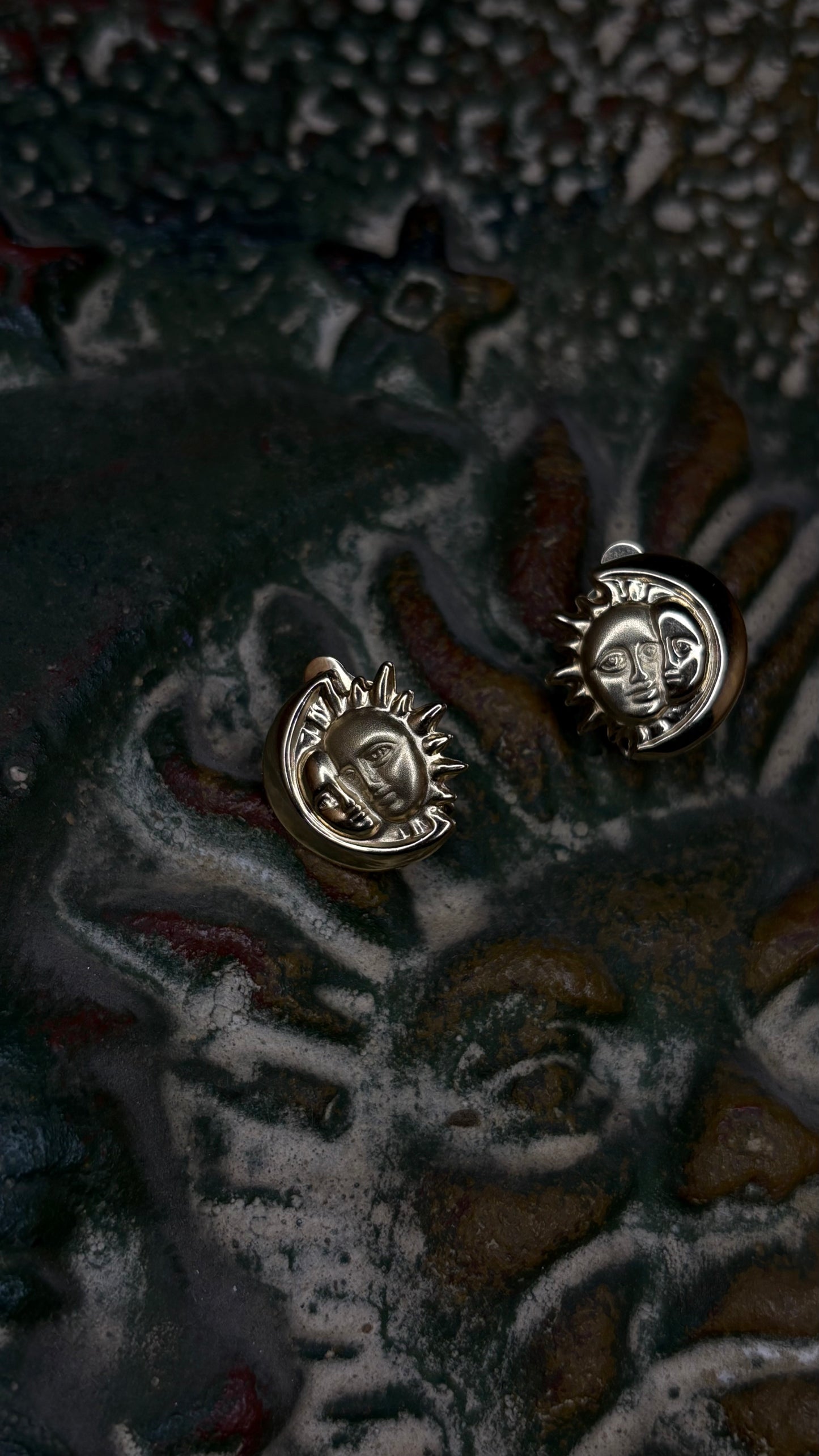 14k Sol y La Luna Aretes