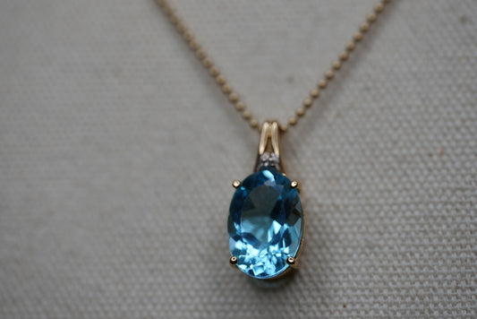 10k Gotita de Azul Topacio