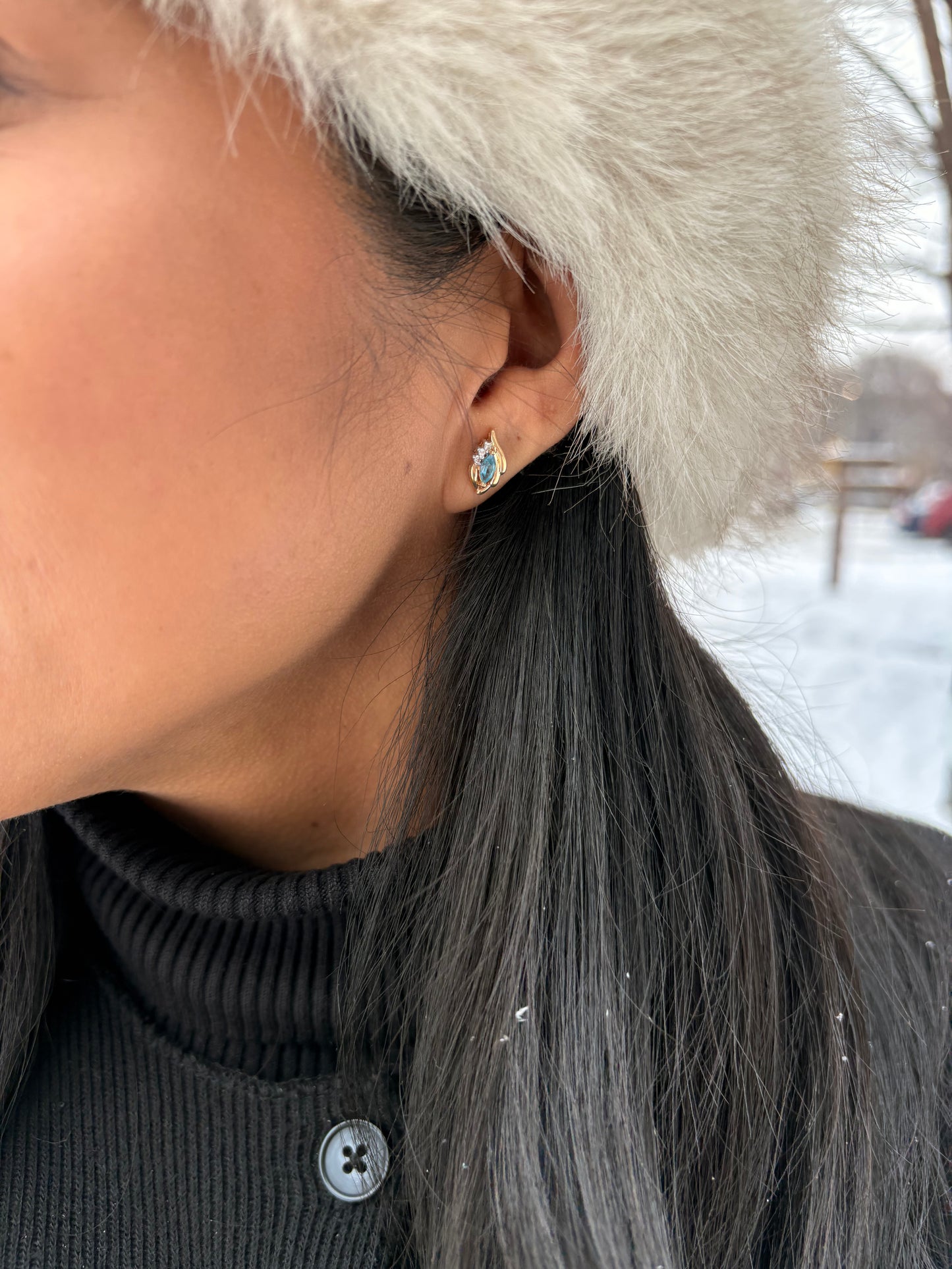 14k Diamond and Marquise Blue Topaz Aretitos