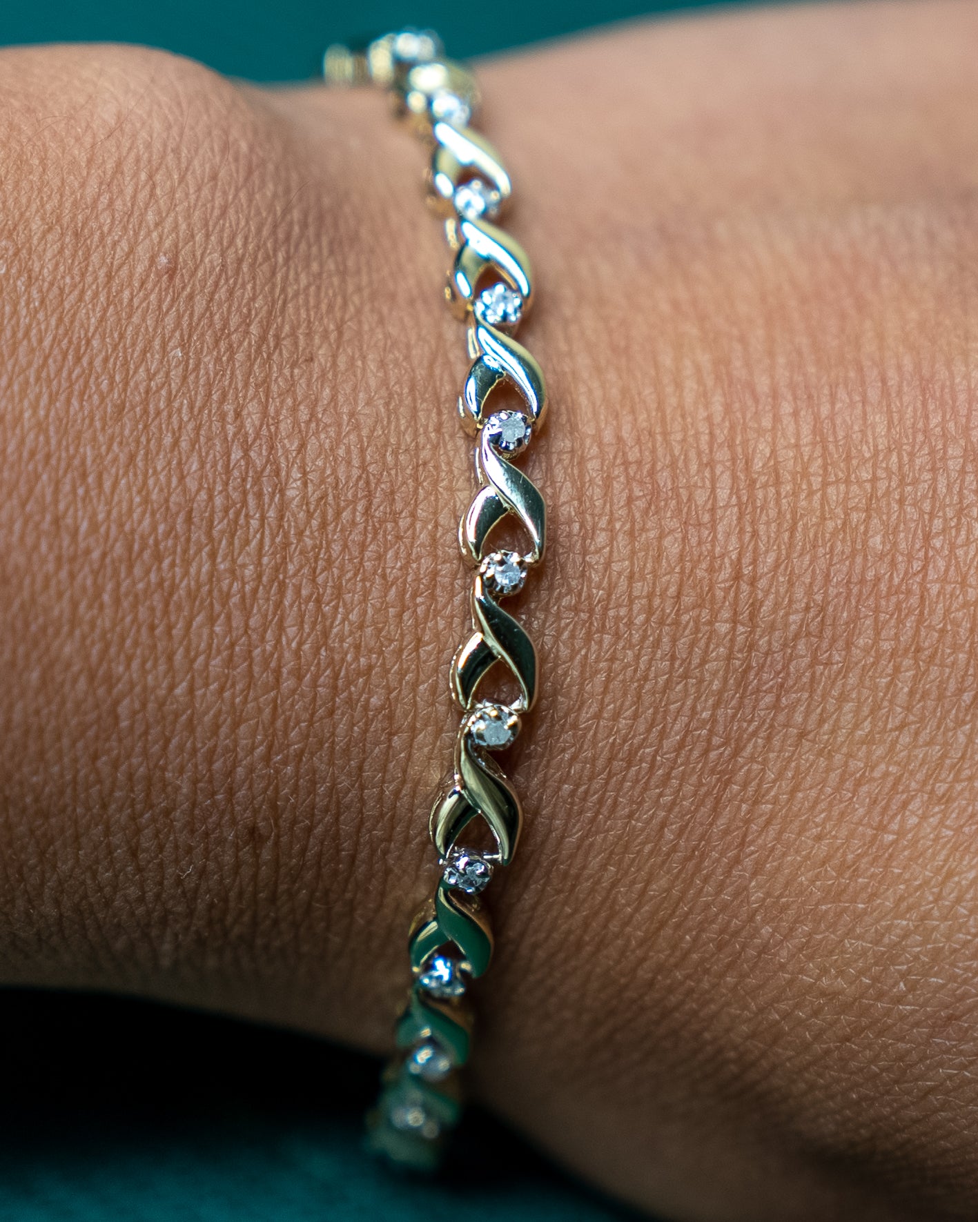 10K Vintage Cluster Diamond Tennis Bracelet