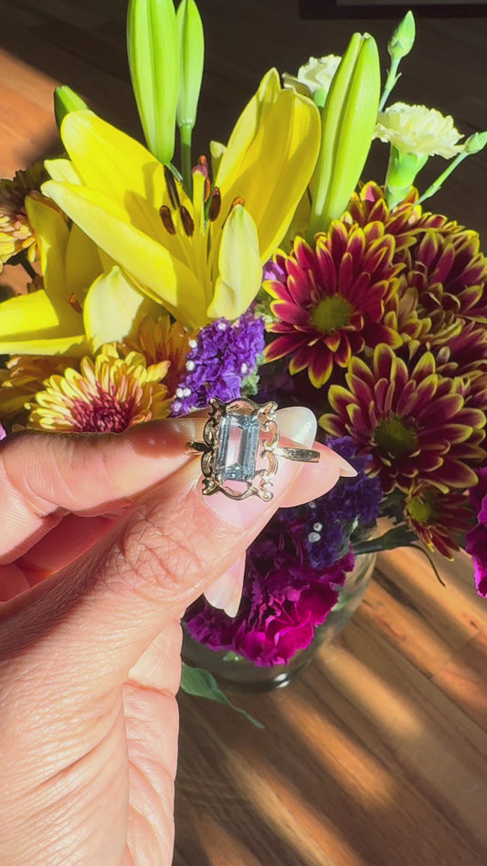 14k Aquamarine Helix In A Frame